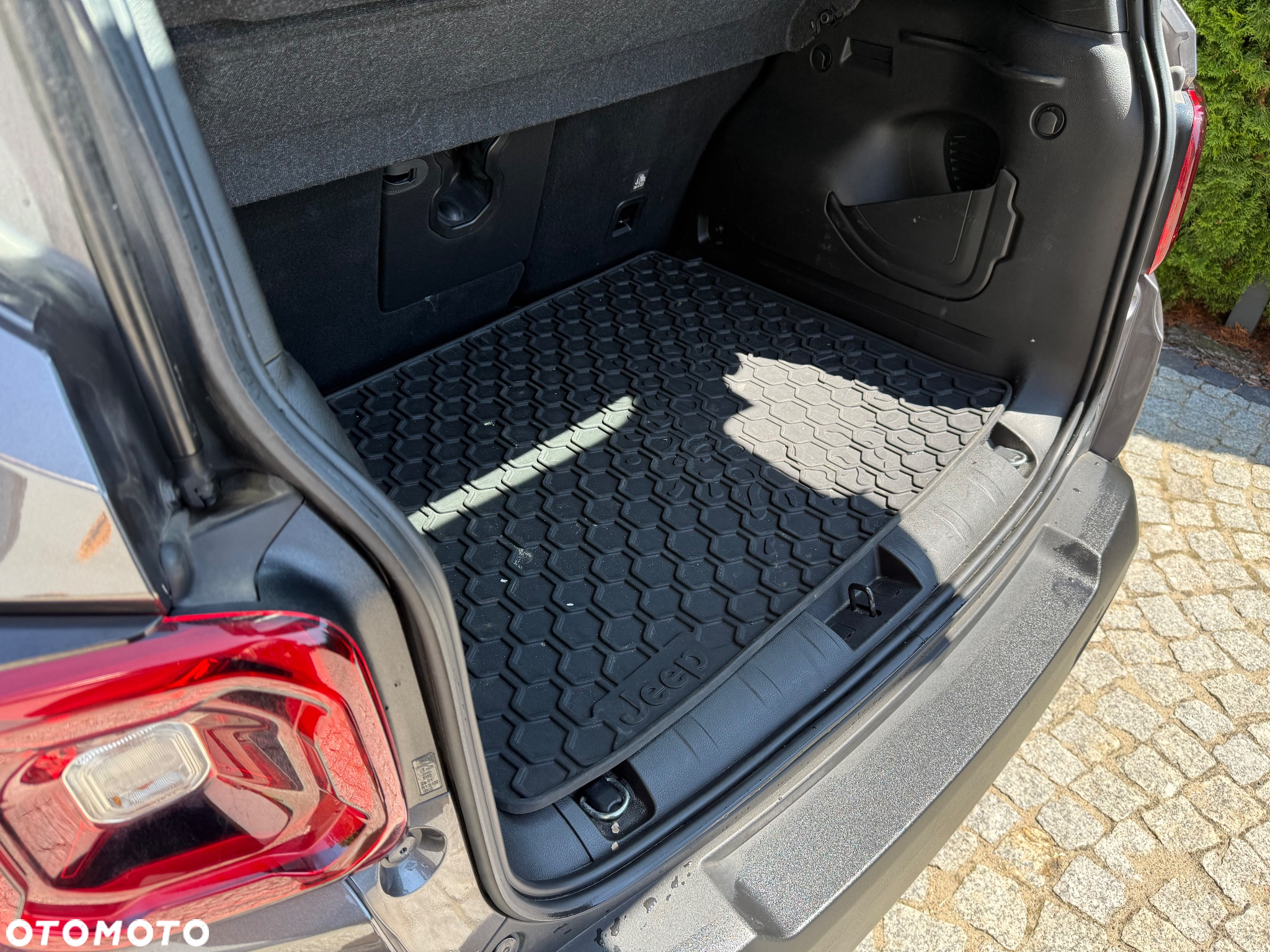 Jeep Renegade 1.3 GSE T4 Turbo Limited FWD S&S - 12