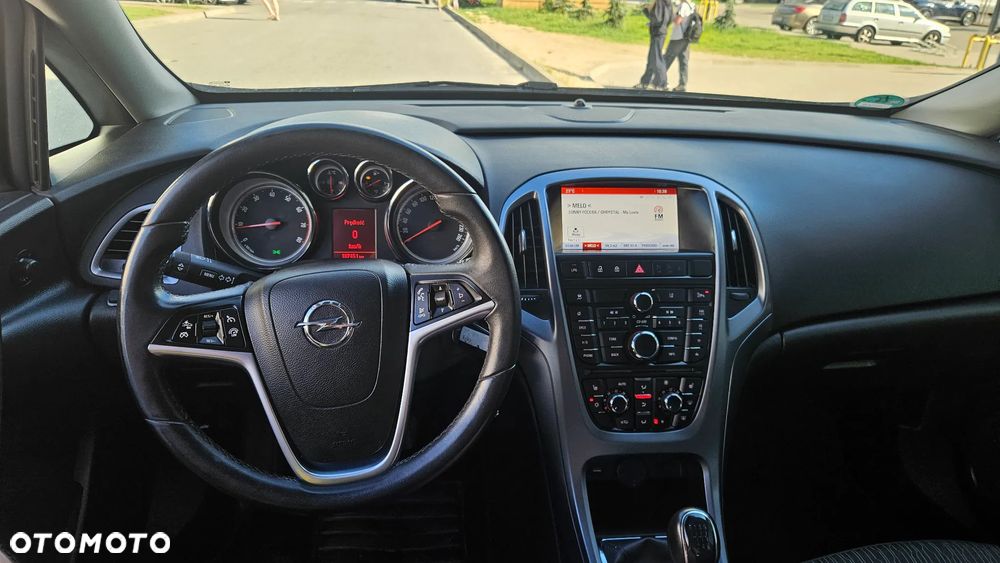 Opel Astra 1.4 Turbo 150 Jahre - 30