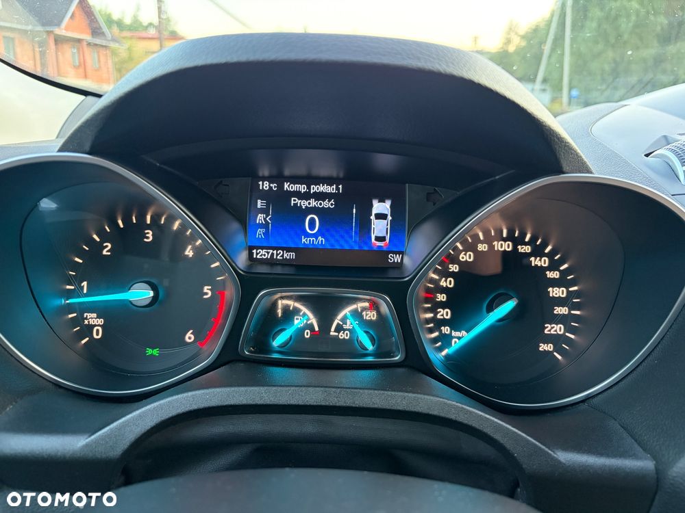 Ford Kuga 2.0 TDCi 2x4 Titanium - 24