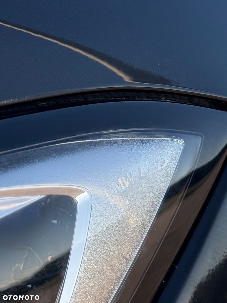 BMW Seria 3 330i M Sport - 11