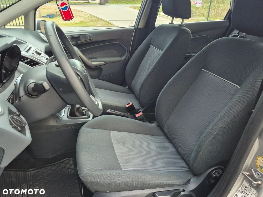 Ford Fiesta 1.25 Silver X - 11