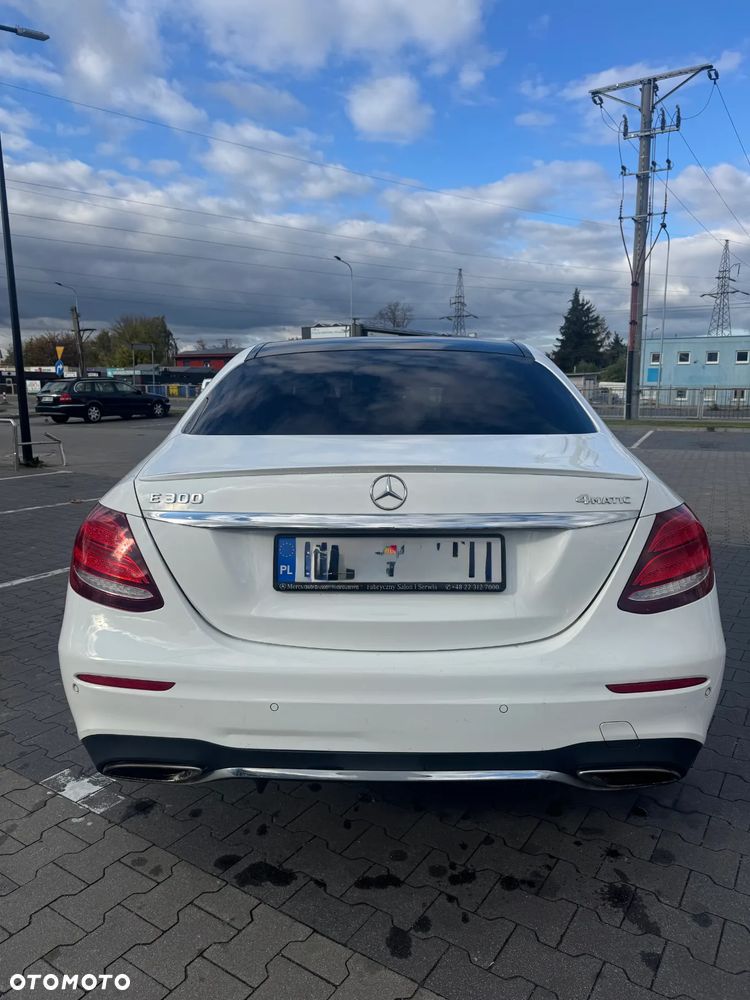 Mercedes-Benz Klasa E 300 9G-TRONIC - 5