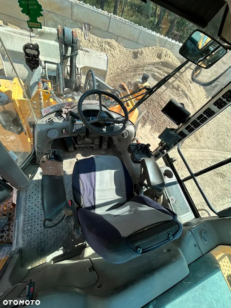 Volvo L180G - 8