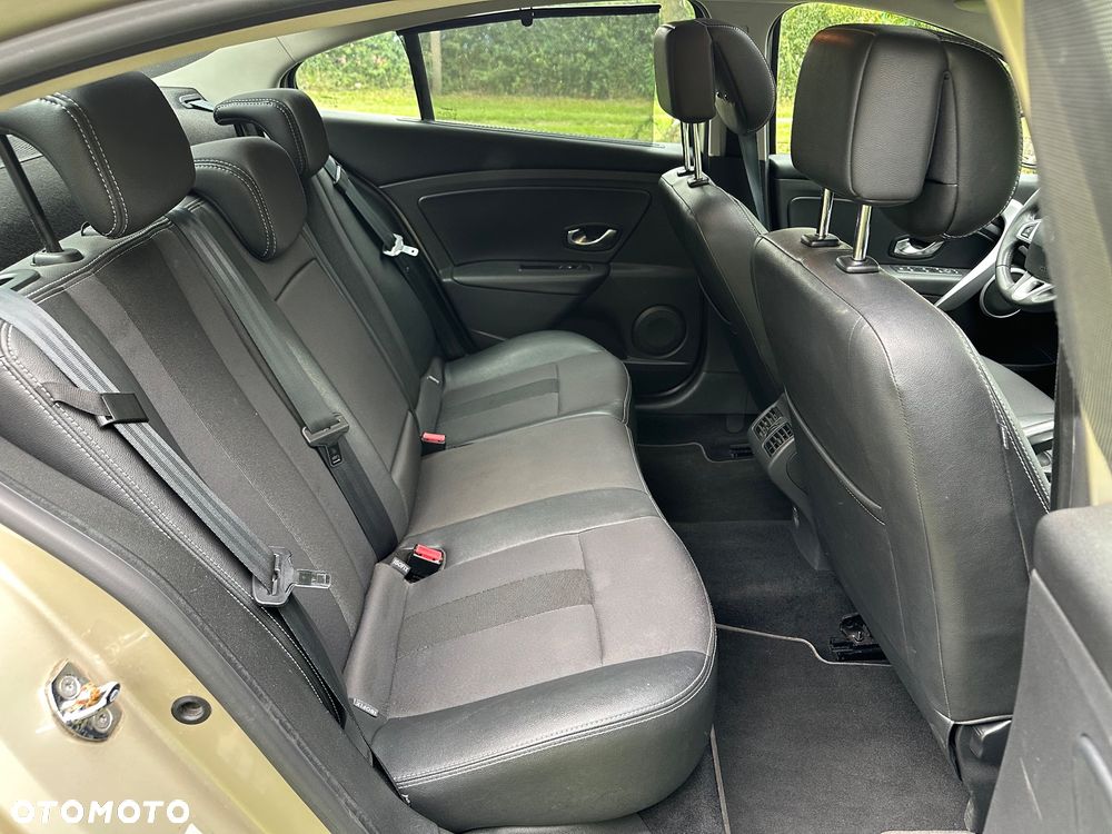 Renault Fluence 2.0 16V Privilege X-Tronic CVT - 18