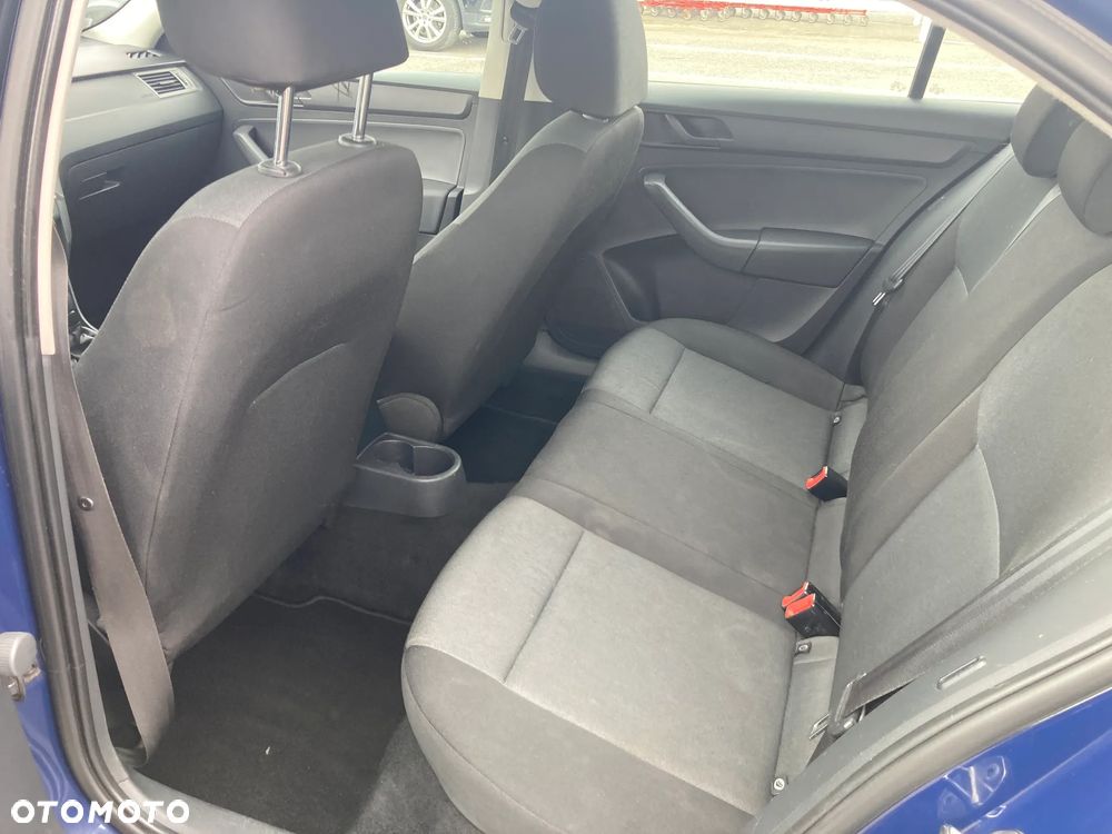 Skoda RAPID 1.2 TSI Active - 7