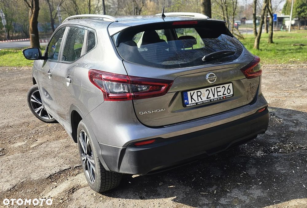 Nissan Qashqai 1.3 DIG-T N-Connecta DCT - 4