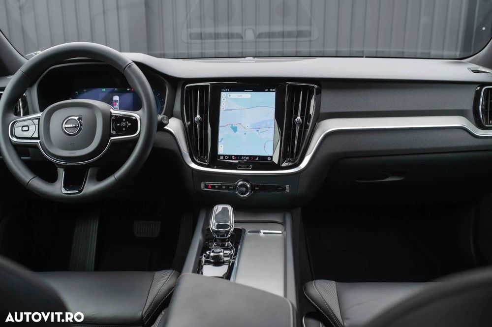 Volvo V60 B4 MHEV AT Ultimate Dark - 38