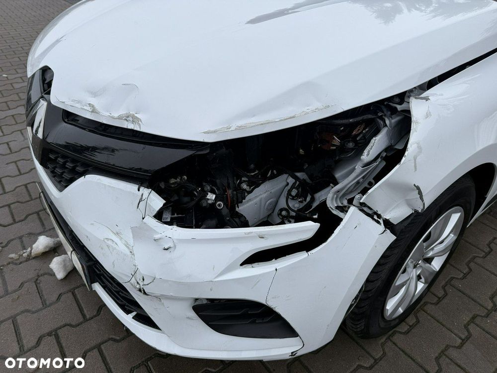Renault Clio - 11