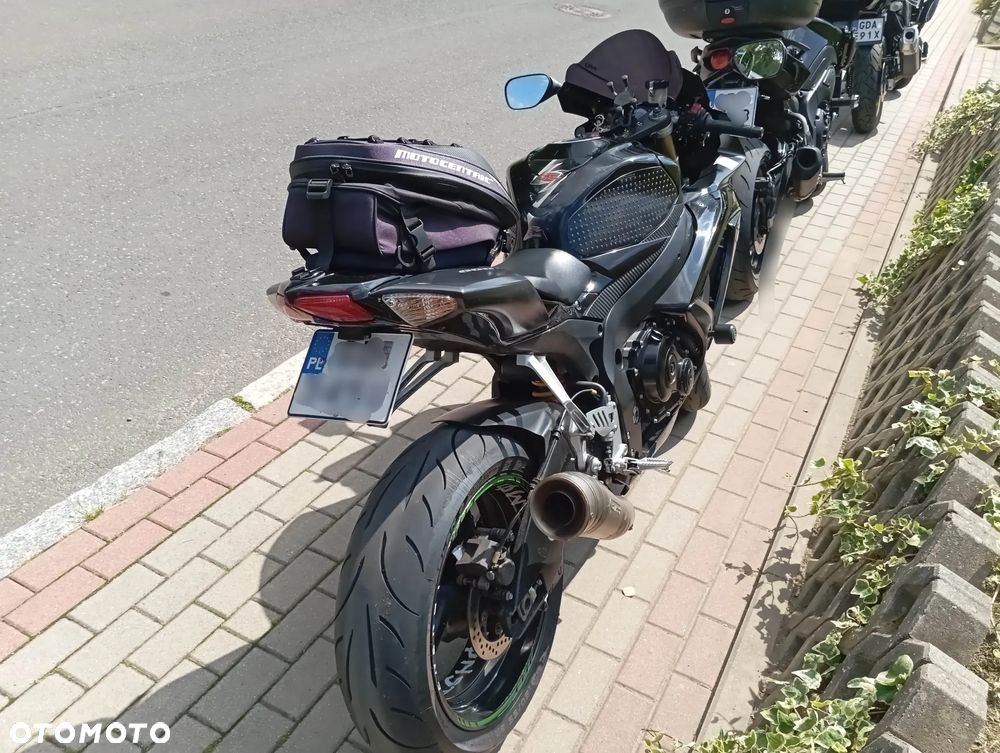 Suzuki GSX-R - 2