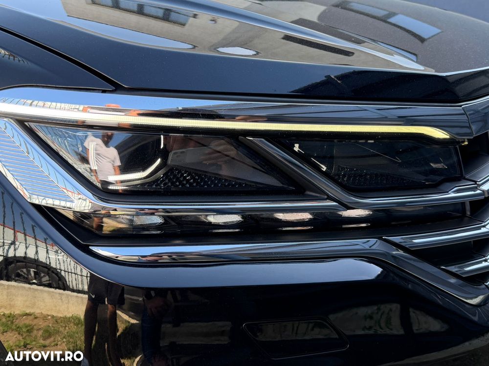 Volkswagen Touareg - 10