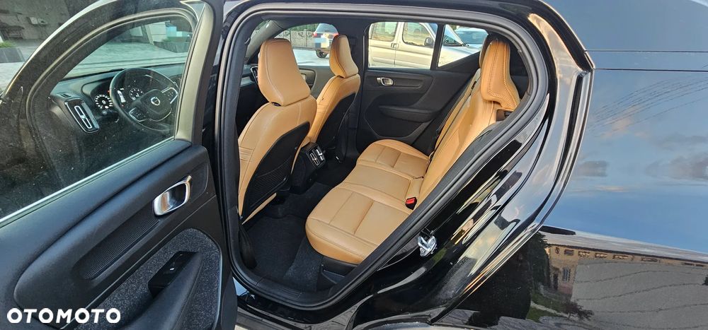 Volvo XC 40 B4 B AWD DKG Inscription - 23