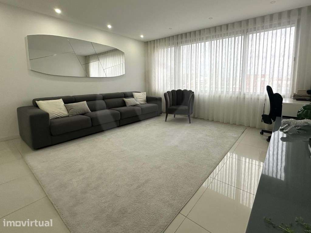 T2 Duplex com Terraço e Vistas de Mar em Caxinas Vila do Conde - Grande imagem: 4/33