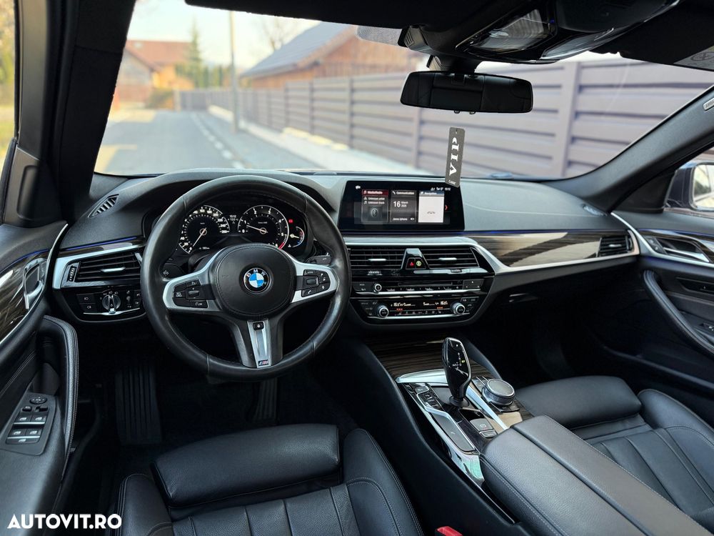 BMW Seria 5 530d xDrive AT - 9