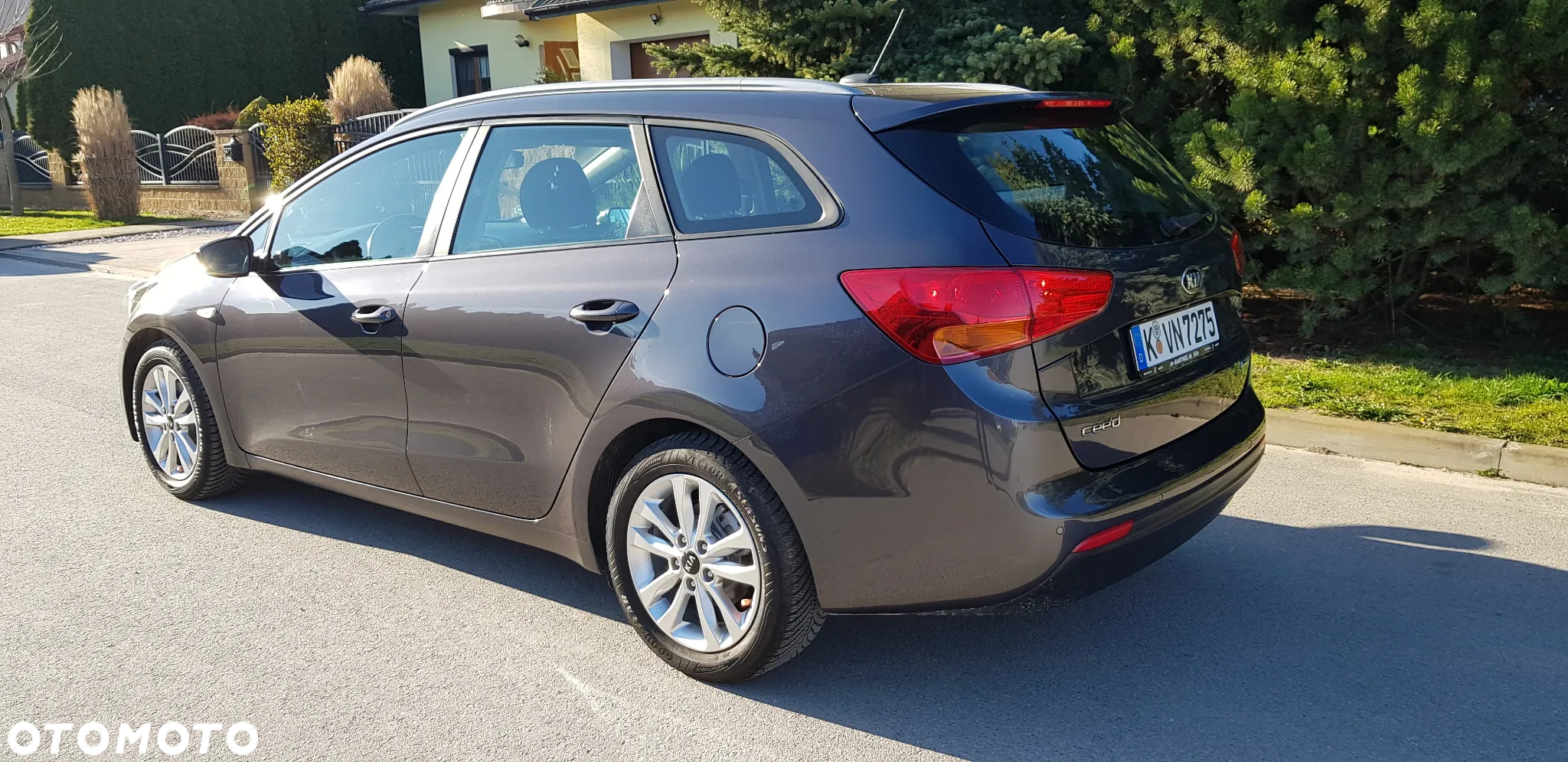 Kia Ceed 1.6 GDI Dream-Team Edition - 9
