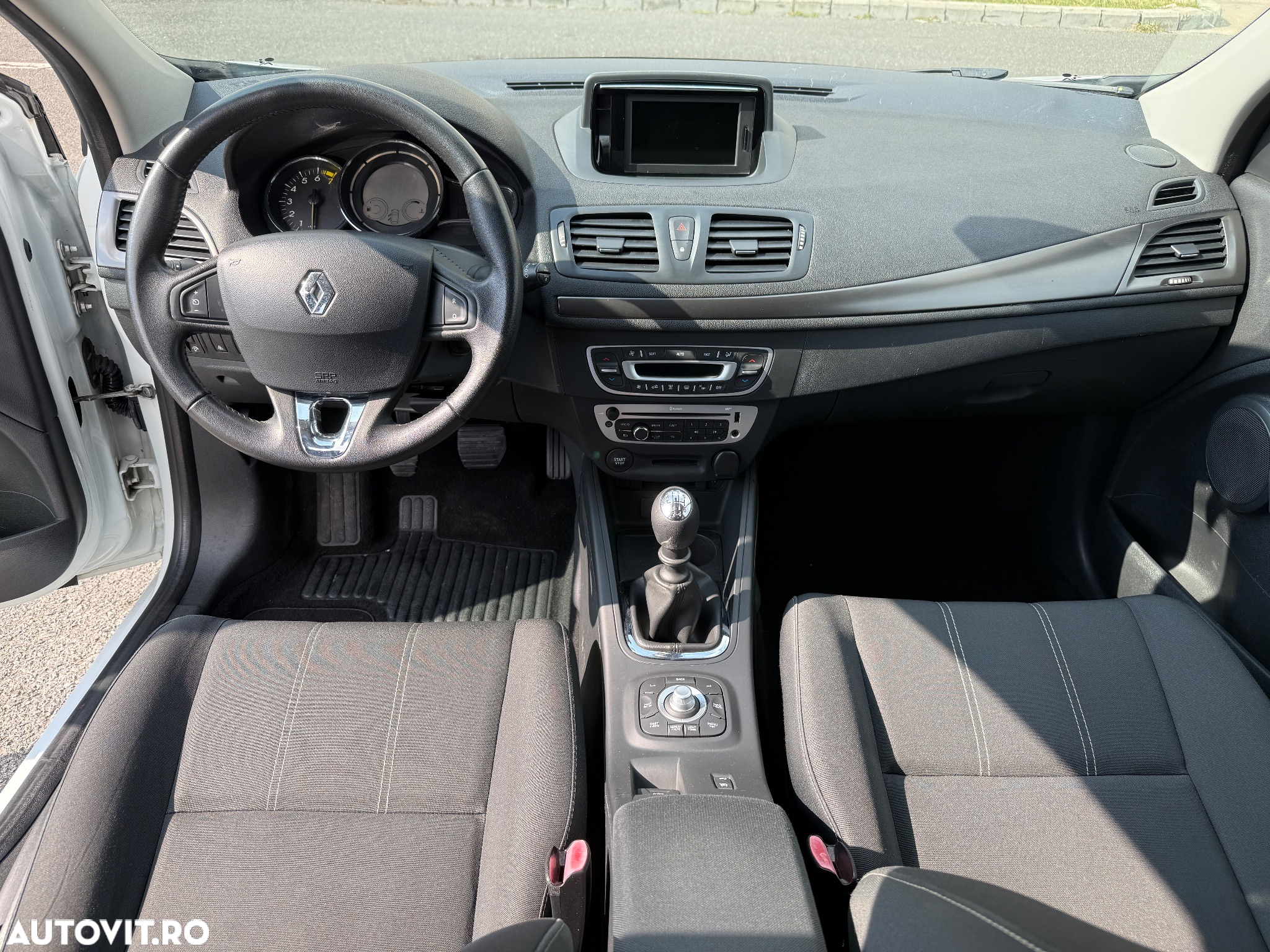 Renault Megane ENERGY TCe 130 BUSINESS - 14