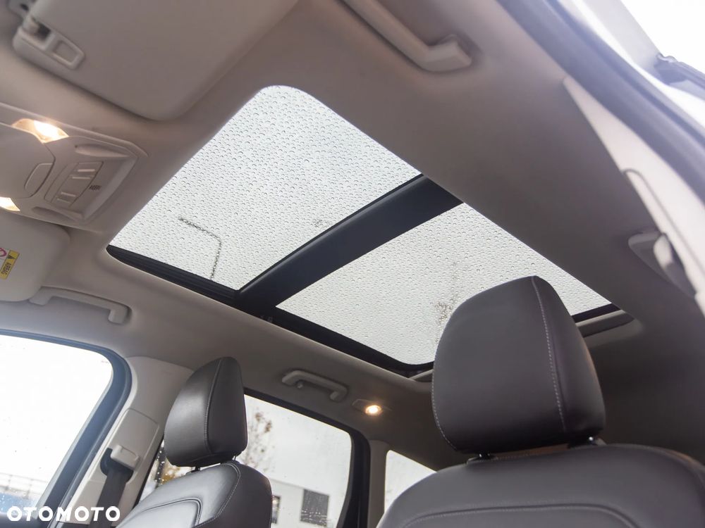 Ford Kuga 2.0 TDCi 4x4 Titanium - 25