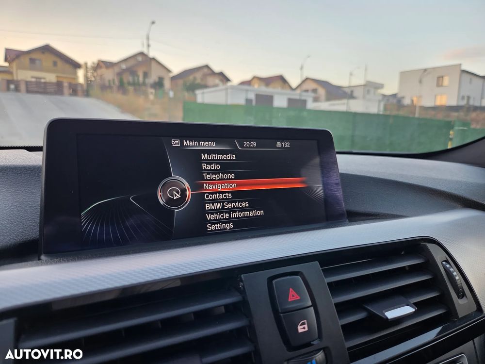 BMW Seria 3 320d Aut. Sport Line - 13