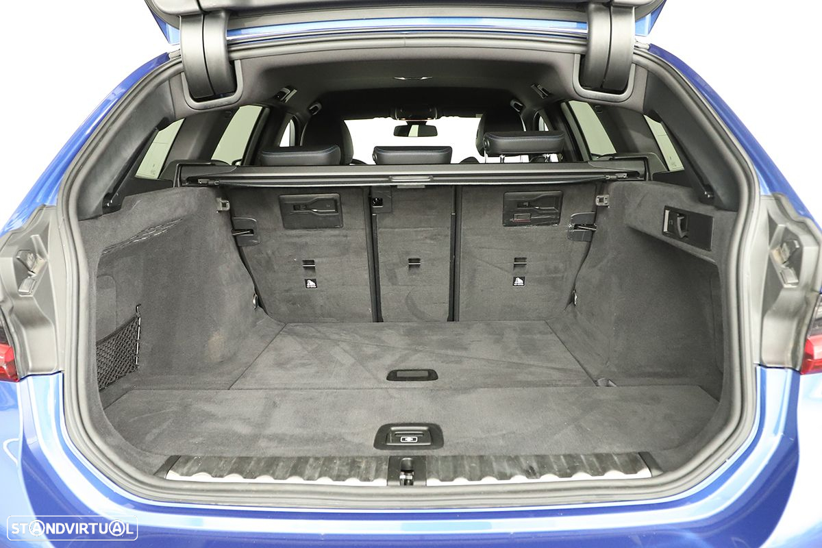BMW 320 d Touring Auto - 25