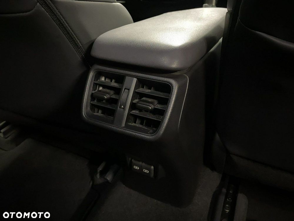Lexus UX - 17