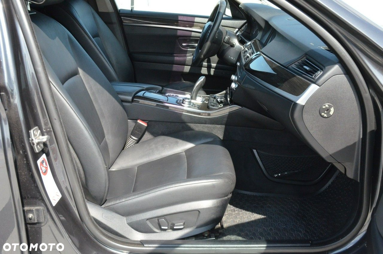 BMW Seria 5 520d Touring Sport-Aut - 22
