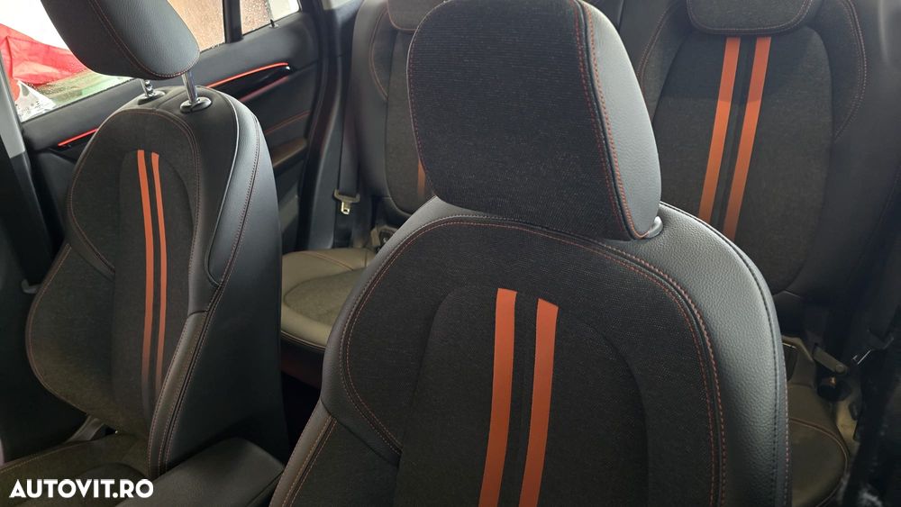 BMW X1 xDrive20i AT Advantage - 6