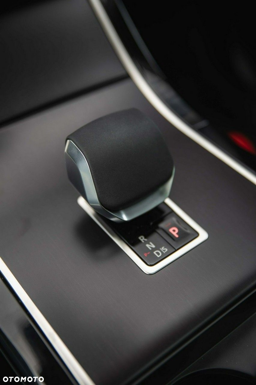 Land Rover Range Rover Evoque - 21