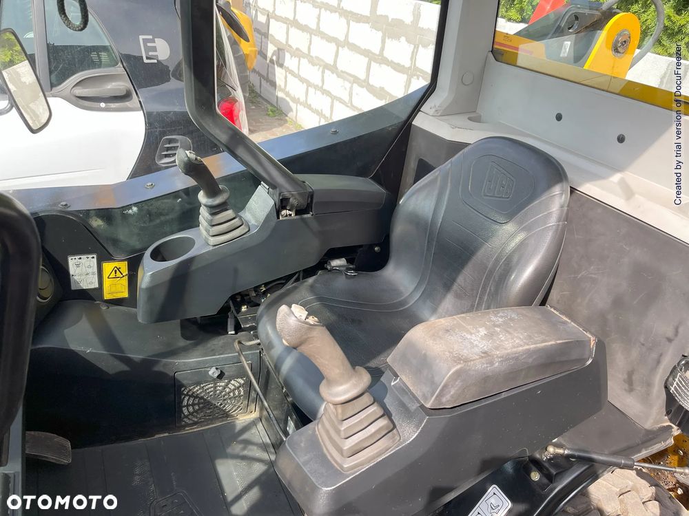 JCB Miniładowarka Jcb 155 Rok 2014 Idealny stan Oryginał TYLKO 3900 MTG Zamiatarka Krokodyl w osprzęcie - 8