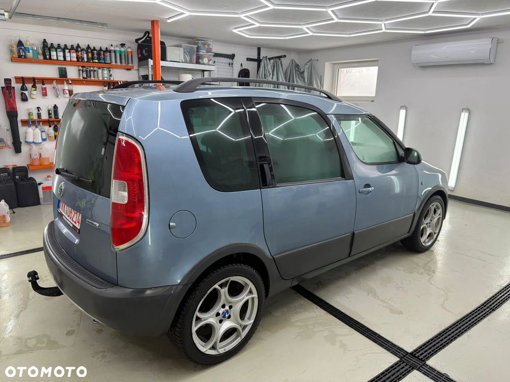 Skoda Roomster 1.4 16V Scout PLUS EDITION - 9