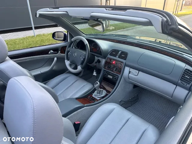 Mercedes-Benz CLK 200 - 21