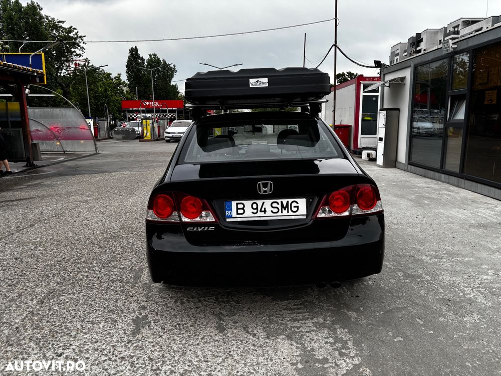 Honda Civic 1.8 S - 12