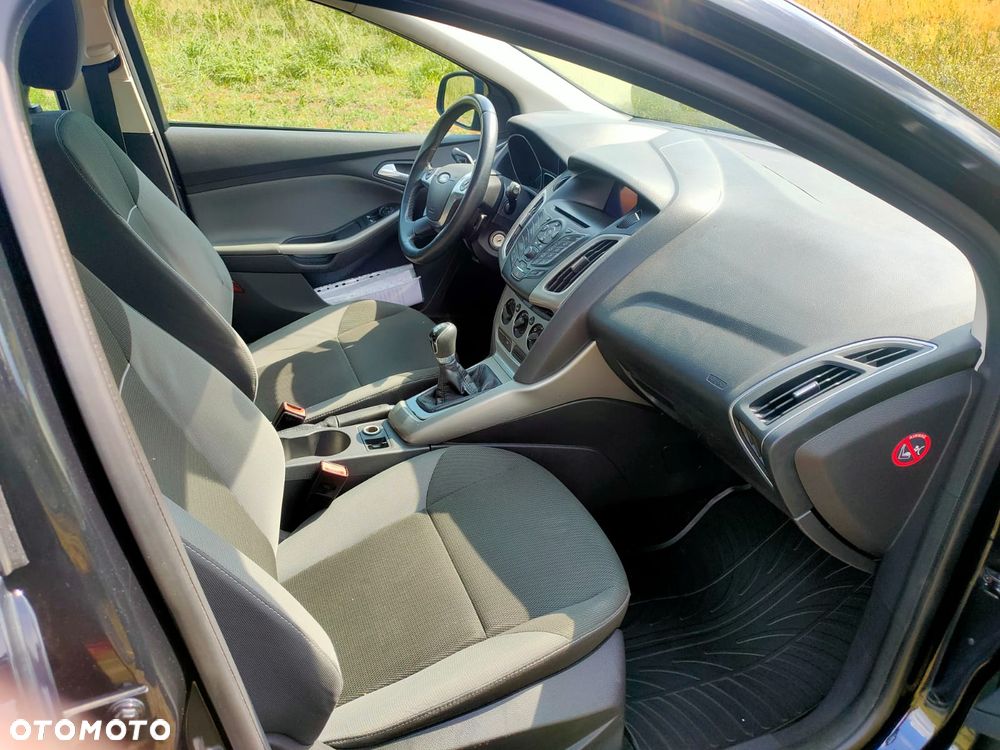 Ford Focus 1.6 Edition - 8