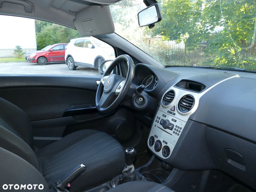 Opel Corsa 1.2 16V Cosmo - 14