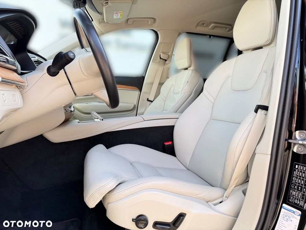 Volvo XC 90 - 11