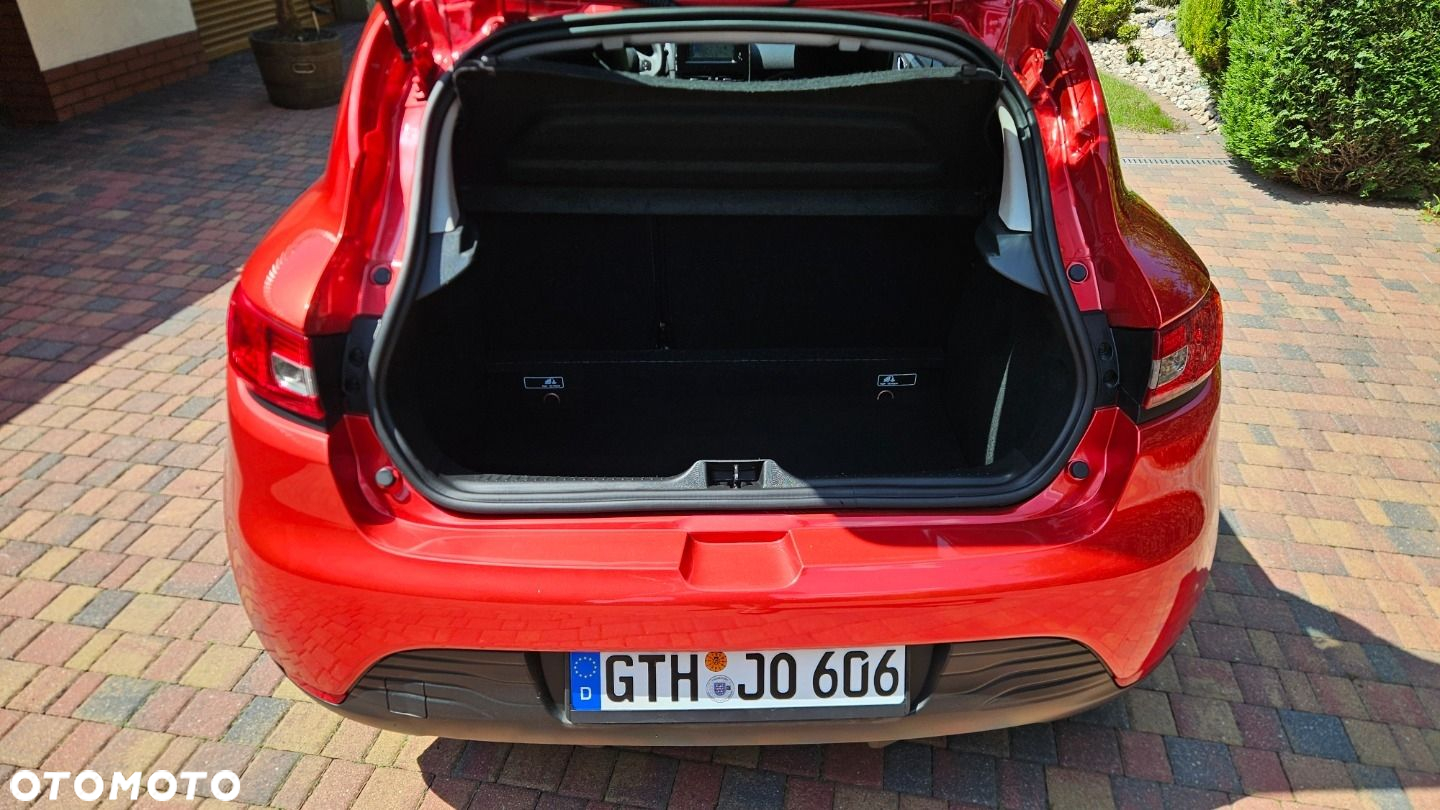 Renault Clio - 22