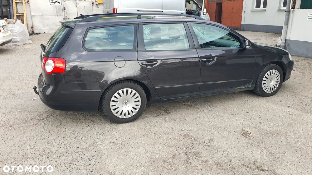 Volkswagen Passat 2.0 TDI Comfortline Optimum DSG - 16