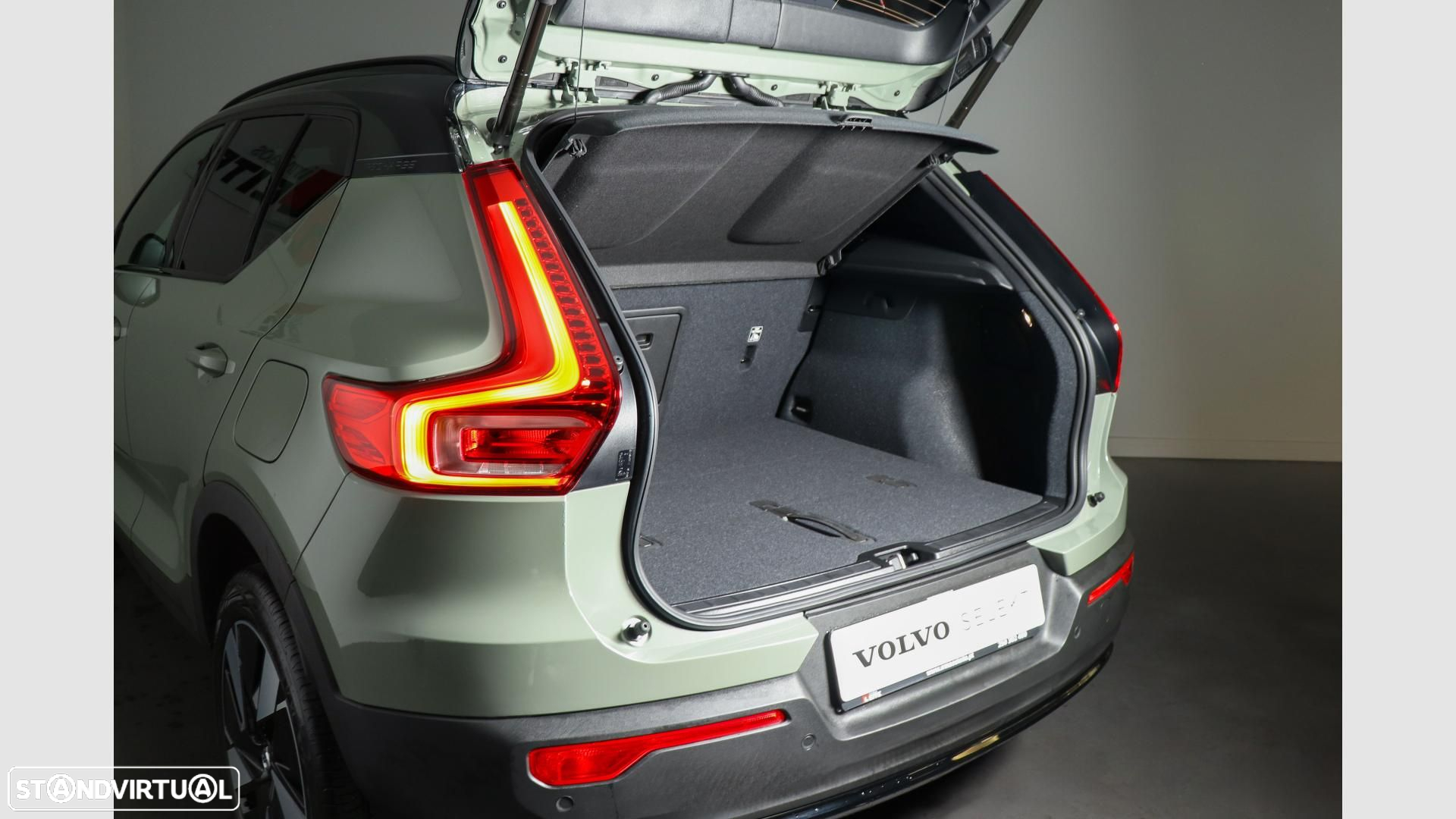 Volvo XC 40 Recharge Extended Range Plus - 21
