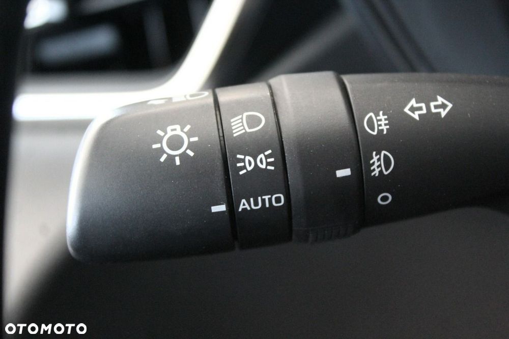 Toyota Corolla 1.8 Hybrid Comfort - 28