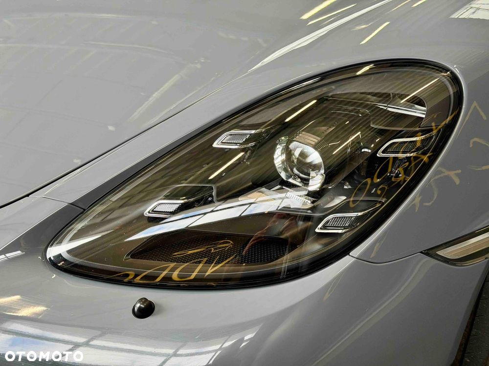 Porsche 718 Spyder - 33