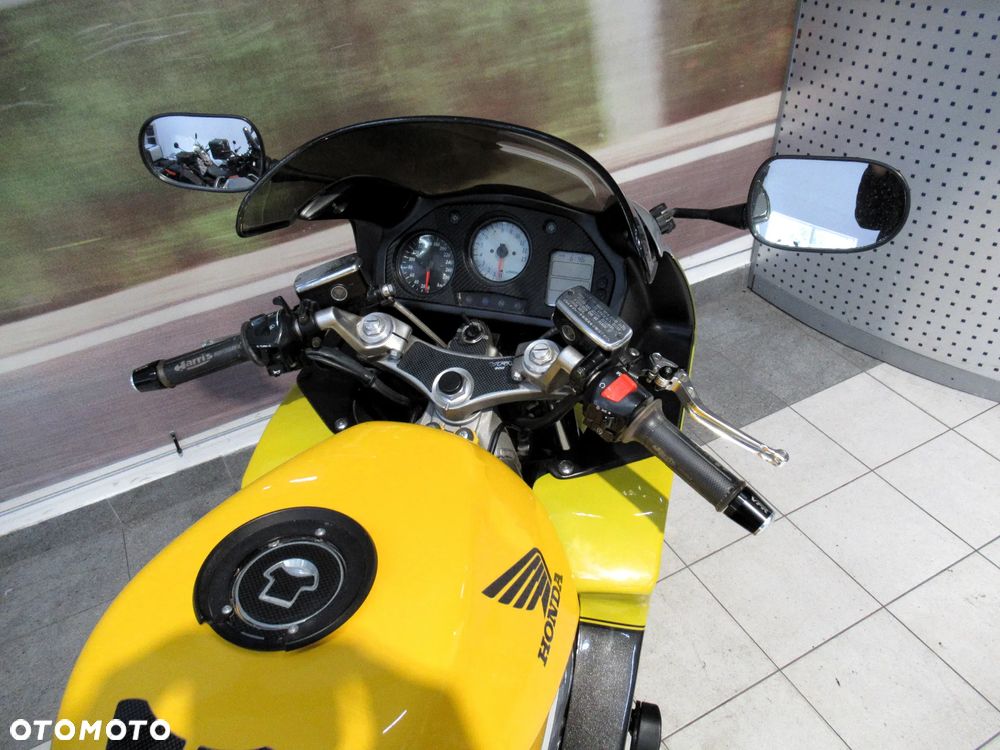 Honda VFR - 11
