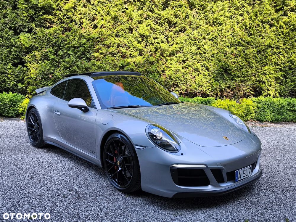 Porsche 911 Carrera GTS PDK - 9