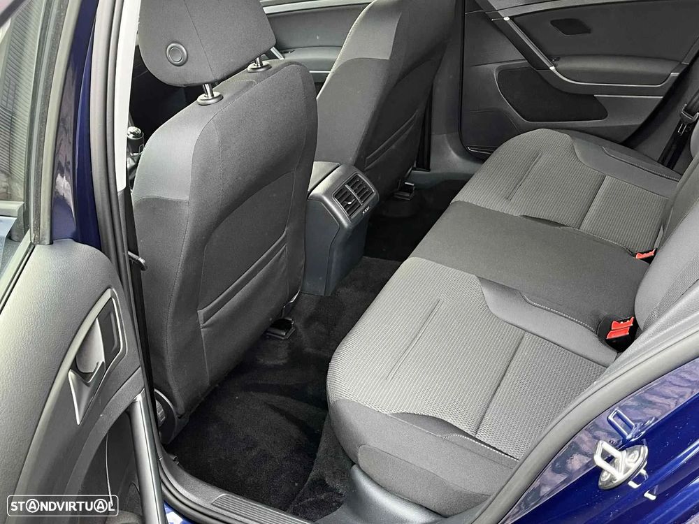 VW Golf 1.6 TDI Confortline - 35