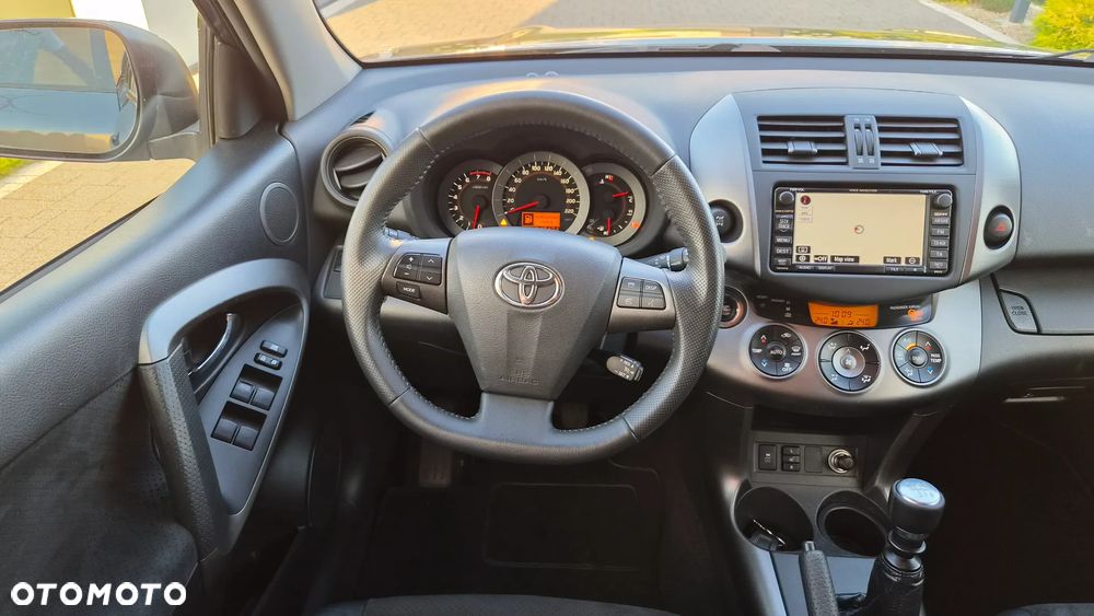 Toyota RAV4 2.0 4x4 Sol - 9