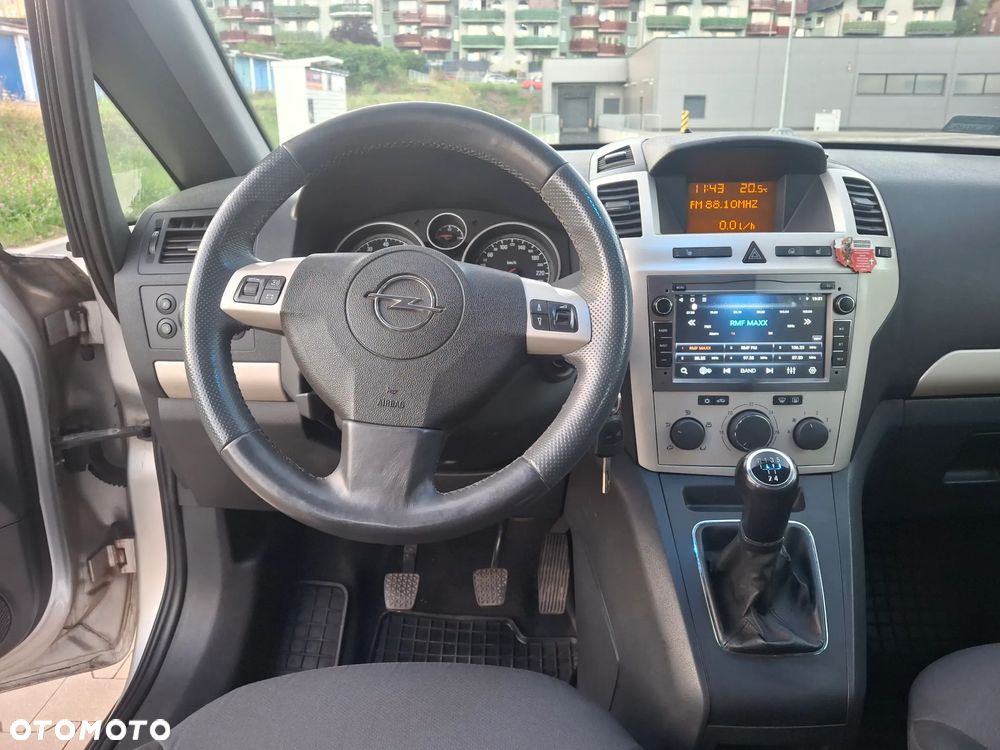Opel Zafira - 13