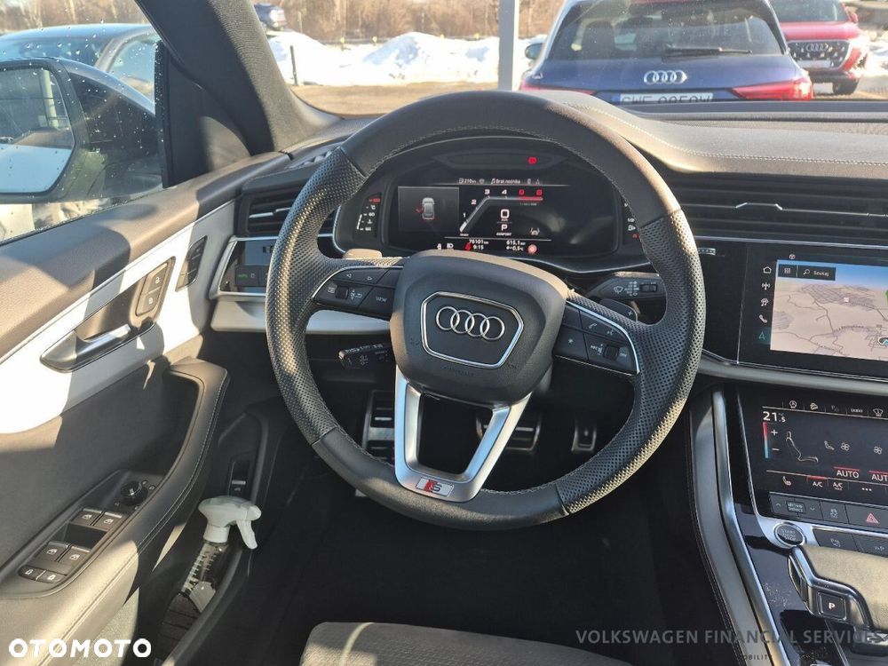 Audi Q8 - 8