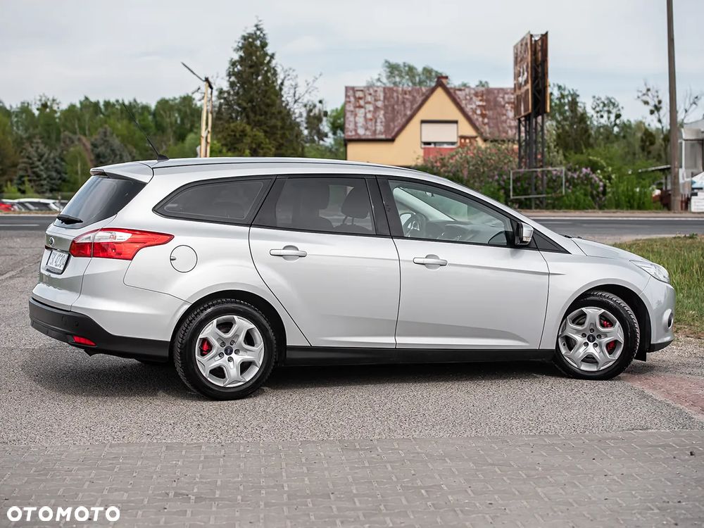 Ford Focus 1.6 EcoBoost Trend - 14