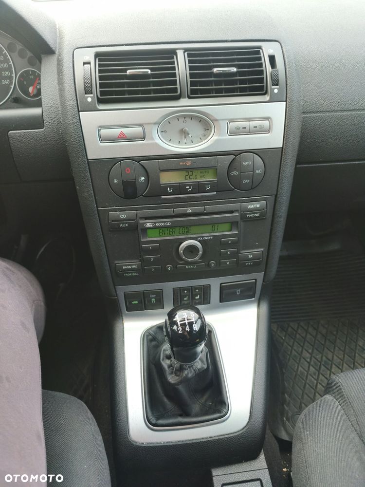 Ford Mondeo 1.8 Ambiente - 10