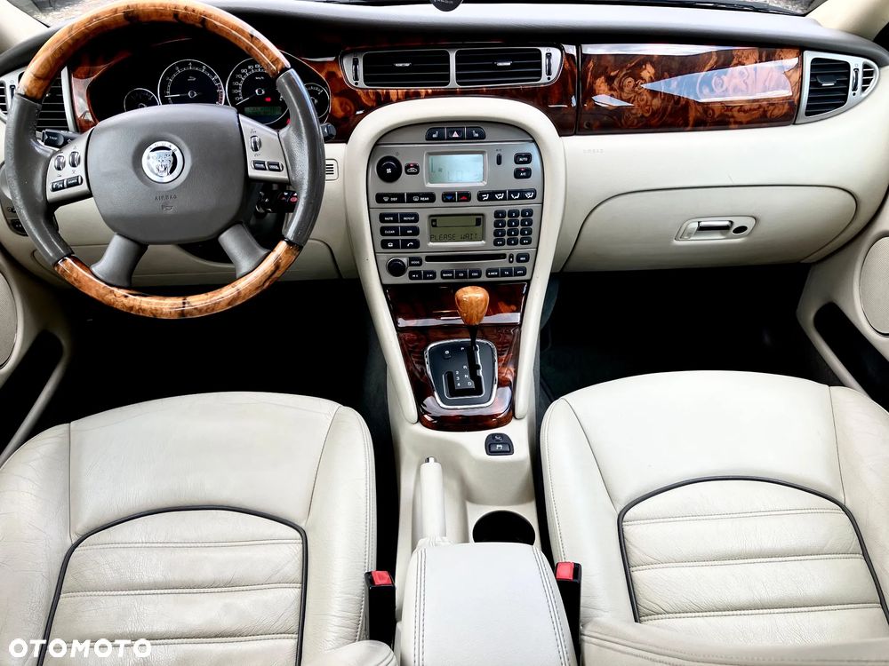 Jaguar X-Type 3.0 Executive - 28