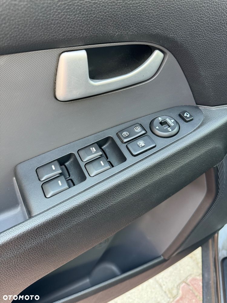 Kia Sportage 2.0 GDI L AWD - 9