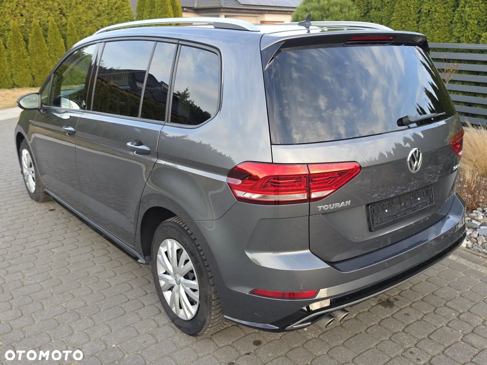 Volkswagen Touran - 4