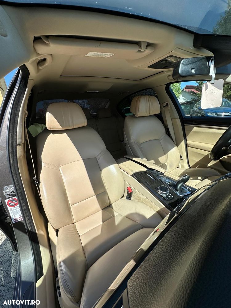 BMW Seria 5 520d Sport-Aut. - 12